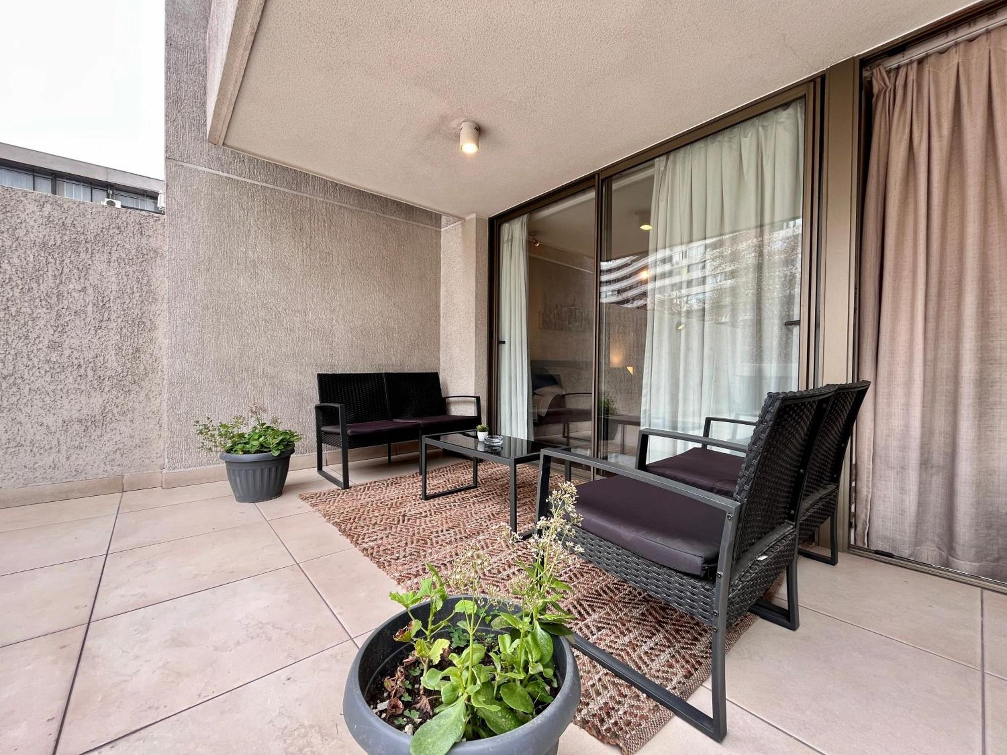 Apartamentos City Centro Los Leones Сантяго Екстериор снимка